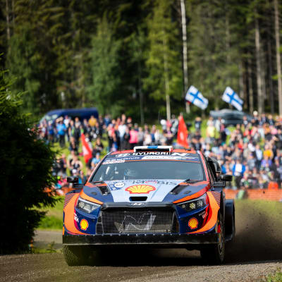 Teemu Suninen kör i Jyväskylä.