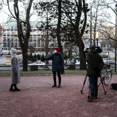 Toimittaja Antti Pilke ja kuvaaja Toni Määttä haastattelivat taloustieteilijä Heidi Schaumania Kansallismuseolla 21. joulukuuta.
