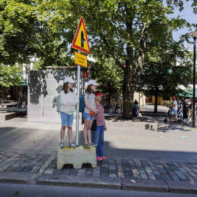 Helen Staas, Lilian Staas ja Jonna Staas olivat sattumalta Helsingissä samana päivänä kuin Biden.