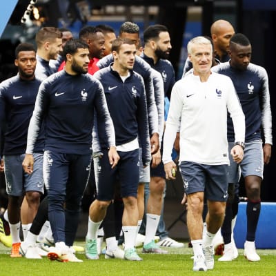 Didier Deschamps leder Frankrike ut på plan – kanske också mot VM-final?