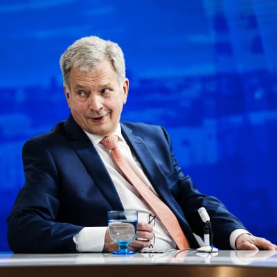 Sauli Niinistö vieraili Pasilassa Ylen Ykkösaamussa 29. toukokuuta.