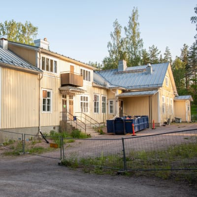 Sannässkola bakgård