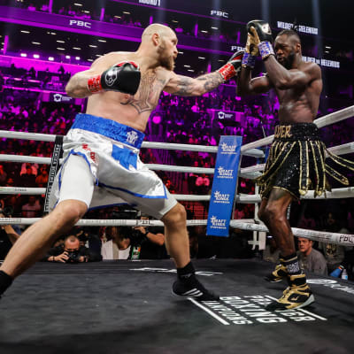 Helenius boxas mot Wilder.