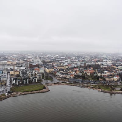 Ilmakuvassa on Helsingin Eira toukokuussa 2021.