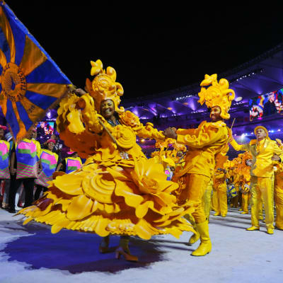 Sambadansare vid OS-invigningen i Rio 2016.