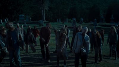 Bild på zombies i en scen av filmen "The Dead Don't Die". 