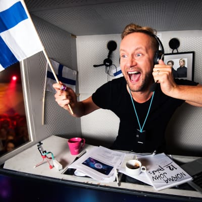 Mikko Silvennoinen juontaa Euroviisut 2017