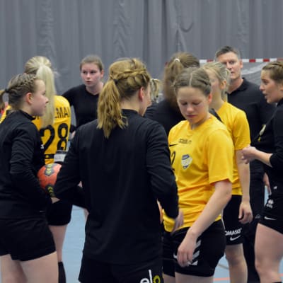 ÅIFK:s handbollsdamer, november 2017.