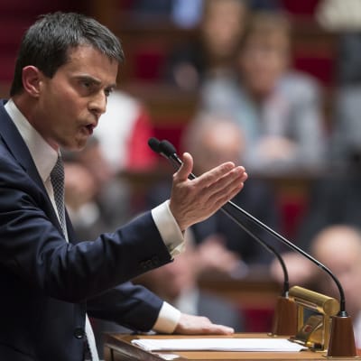 Manuel Valls syns här på en bild som togs i franska parlamentet den 8 april.