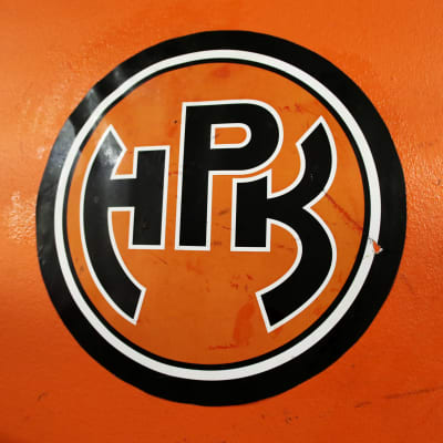 SM-liigajoukkue HPK:n oranssi-musta logo.