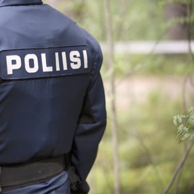 Polis.