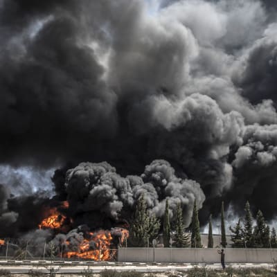 gazas kraftverk brinner