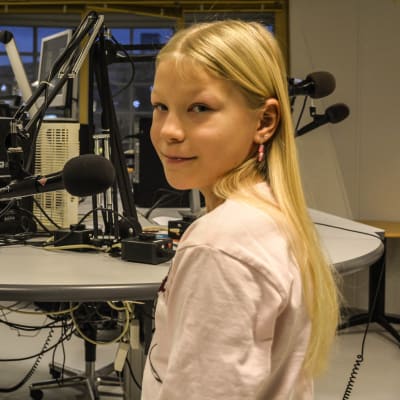 Erin Johansson i Yle Östnylands studio