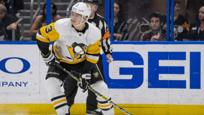 Olli Määttä skadade sig i nattens NHL-omgång.