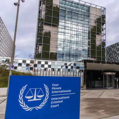 Kansainvälisen rikostuomioistuimen lasi- ja teräsrakenteinen toimitalo