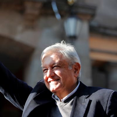 Mexico citys förre borgmästare, vänsterledaren Andrés Manuel López Obrador installeras som president på lördag 
