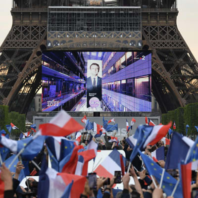 Macronin ja Le Penin kannattajat kertovat tunnelmista vaalituloksen jälkeen