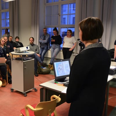 Paneldiskussion i Vasa om vargen.