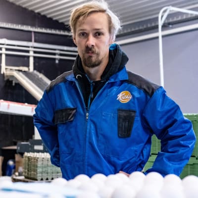 Jussi Rekola är äggproducent i Egentliga Finland. Han odlar också spannmål och sockerbetor.