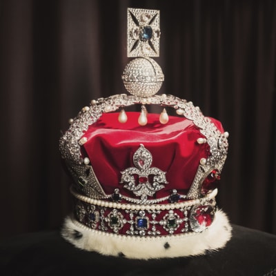 En kopia på drottningen av Englands krona.