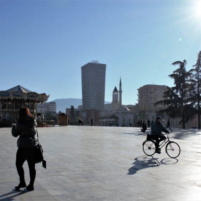 Skanderbegtorget, det största torget i Albaniens huvudsatd Tirana. 