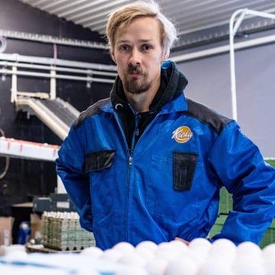 Jussi Rekola är äggproducent i Egentliga Finland. Han odlar också spannmål och sockerbetor.