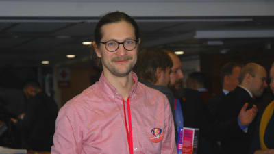 Eliel Kilpelä på Vänsterförbundets partimöte i Kuopio. 