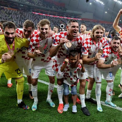 Kroatiska spelare firar VM-brons.