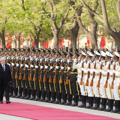 President Lula da Silva välkomnades till Kina