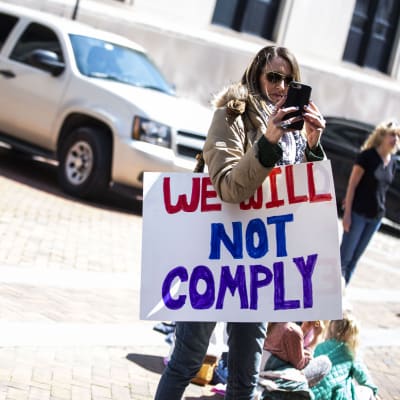 Protest mot coronarestriktioner i Virginia 16.4.2020
