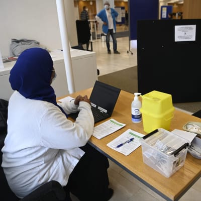  Pop-up koronarokotuspiste Helsingin yliopiston pääkirjastossa 17. syyskuuta 2021.