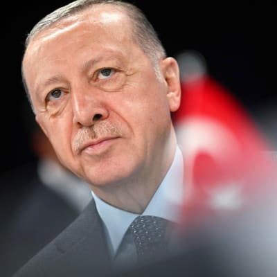 Turkiets president Erdogan i kostym.
