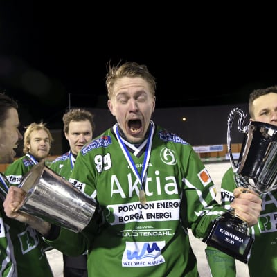 Matti Vainio jublar