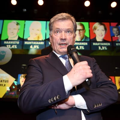 Sauli Niinistö talar under presidentvalet 2018.