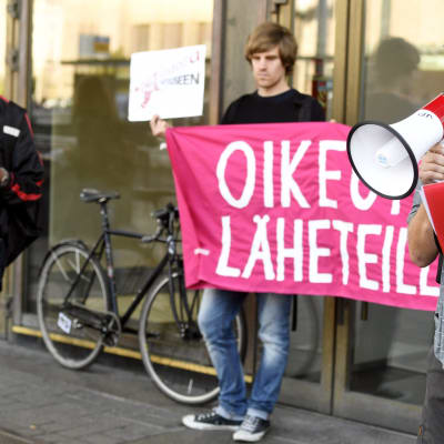 Demonstration