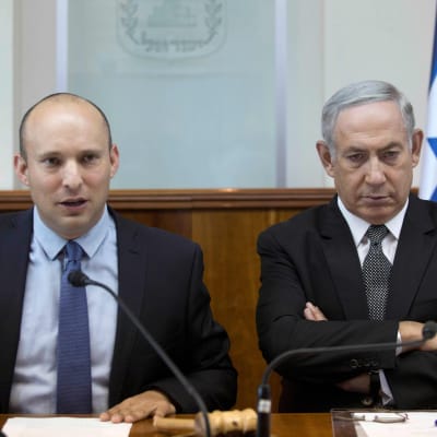Utbildningsminister Naftali Bennett och premiärminister Benjamin Netanyahu 