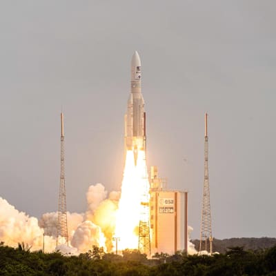 Lyckad start för bärraketen Ariane-5 från rymdhamnen  Kourou i Franska Guyana den 14 april 2023.