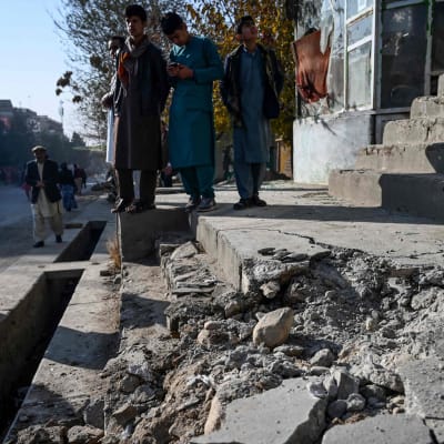 Söndriga stentrappor efter explosioner i Kabul 21.11.2020