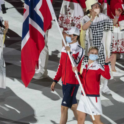 Norge på OS-invigningen på OS-stadion i Tokyo.