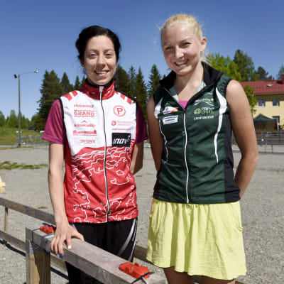 Venla Harju från Pyrintö och Marika Teini från SK Pohjantähti.
