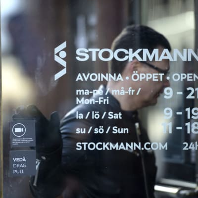 Stockmann hoppas att strategiändringen snart sysn i resultatet.