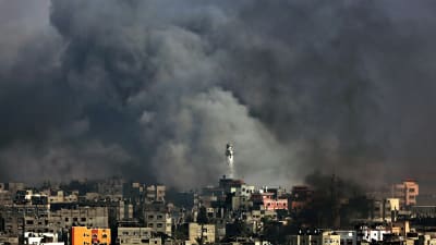 Israel anfaller Gazaremsan juli 2014.