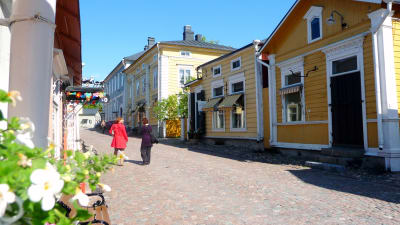 Mellangatan i gamla stan i Brogå