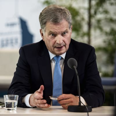 Republikens president Sauli Niinistö på presskonferensen inför samtalen på Gullranda i juni 2018.