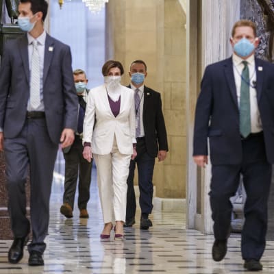 Representanthusets talman Nancy Pelosi ledde budgetförhandlingarna i kongressen där man har infört strikta nya regler på grund av pandemin.