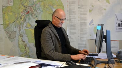 Stadsplaneringschefen i Borgå Eero Löytönen