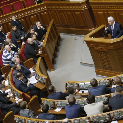 Ukrainas parlament i specialsession