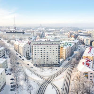 Lahden Karjalankatu kuvattuna ilmasta. 