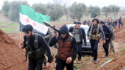 Rebeller som tillhör den Fria syriska armén stöder Turkiet i offensiven mot kurderna i Afrin