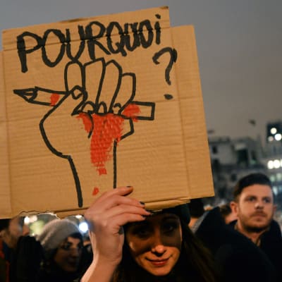 Stöddemonstration för Charlie Hebdo i London.